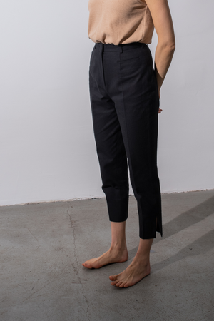 01/7 Slim Pants black side - hello'ben store