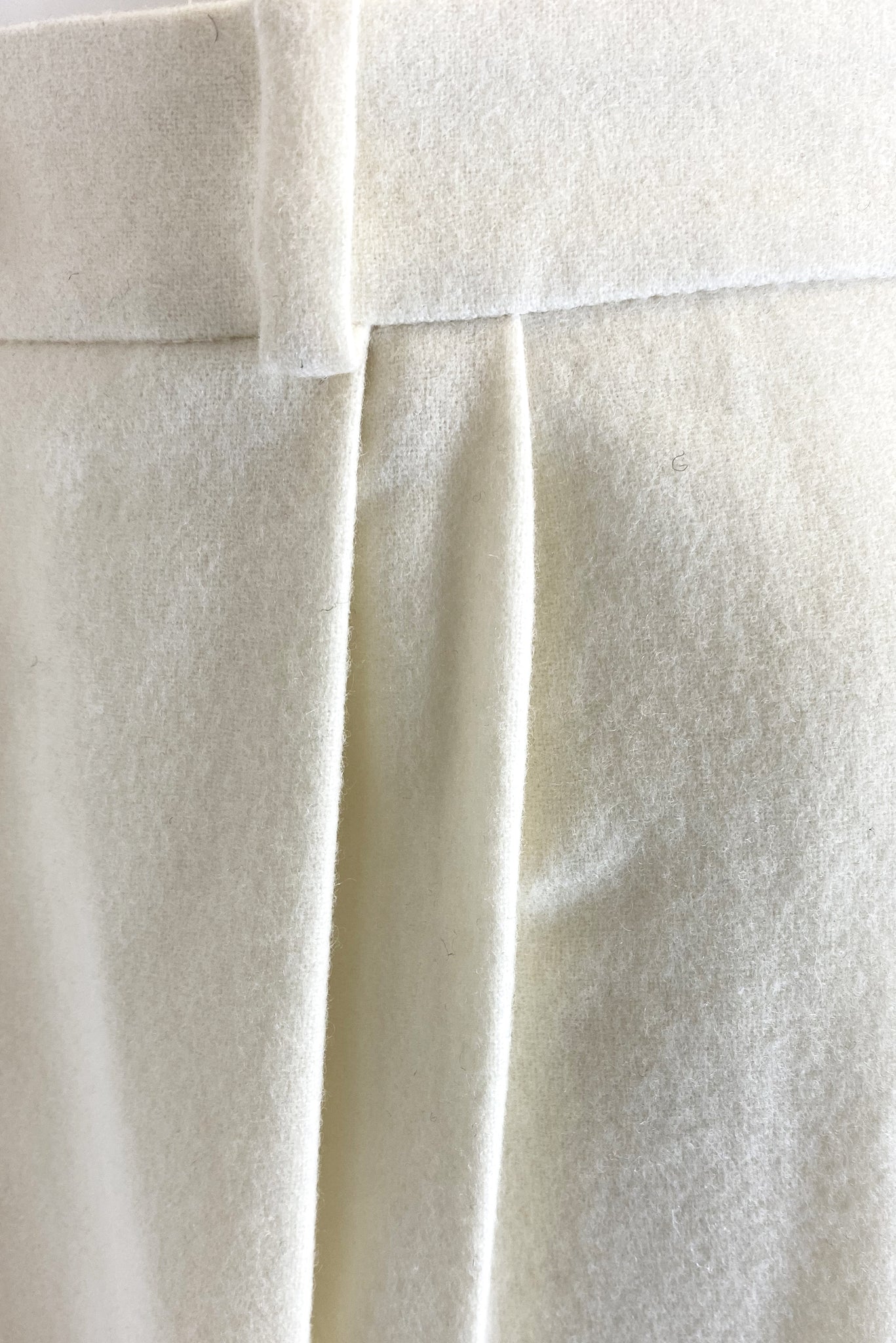 01/2 High Waisted Pants ivory detail - hello'ben store