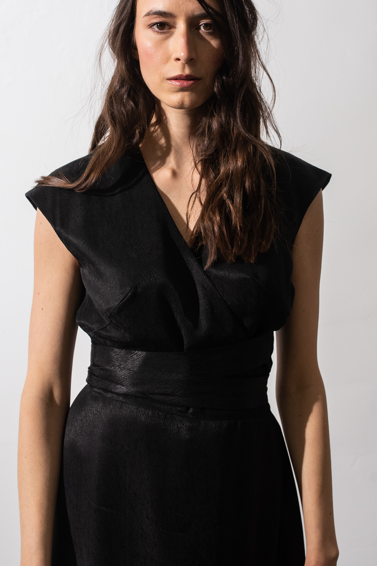 02/11 Wrap Dress shiny black semi – hello'ben store
